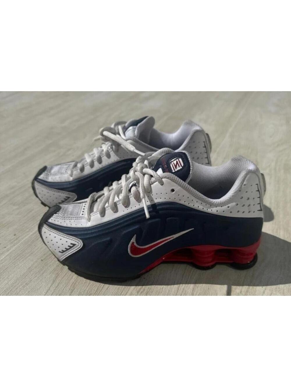 Nike Shox R4 Youth